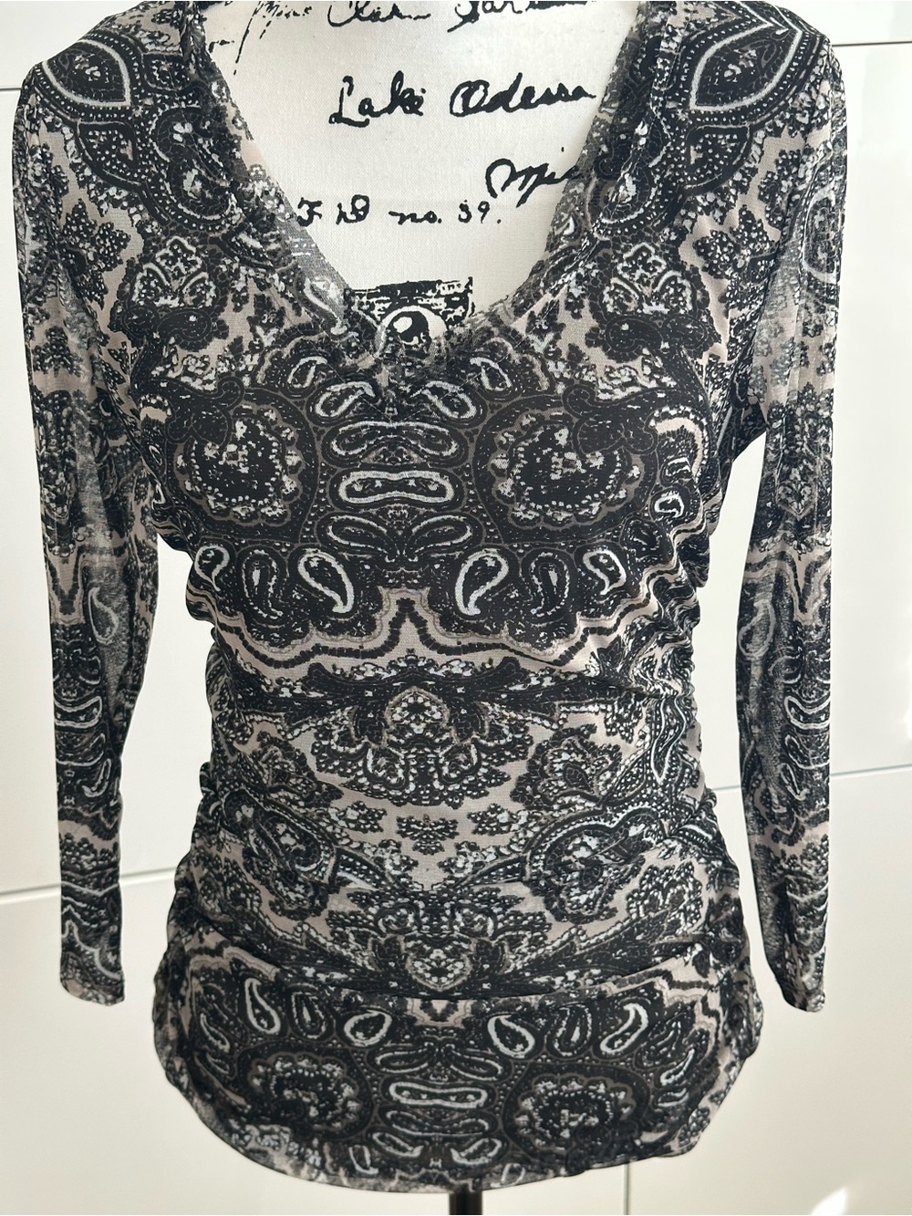INC International Concepts Black & Cream Paisley V-Neck Blouse Fits like a “M”.